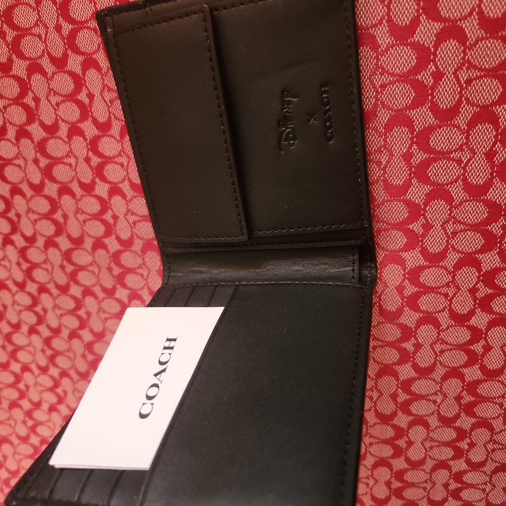 Disney/ Mens Wallet - Picture 3 of 9